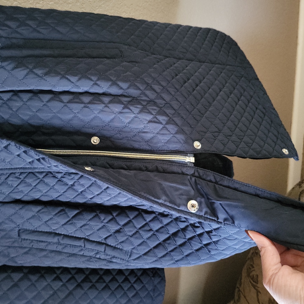 IVANKA TRUMP Dark Blue Quilted Puffer with Faux Fur - Picture 5 of 7